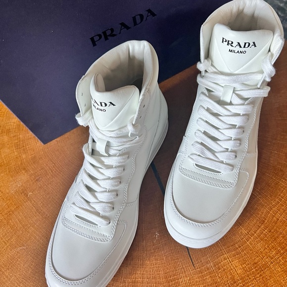 Men’s Mint Condition Prada Bianco Calzature Uomo Leather Sneakers - Picture 2 of 7